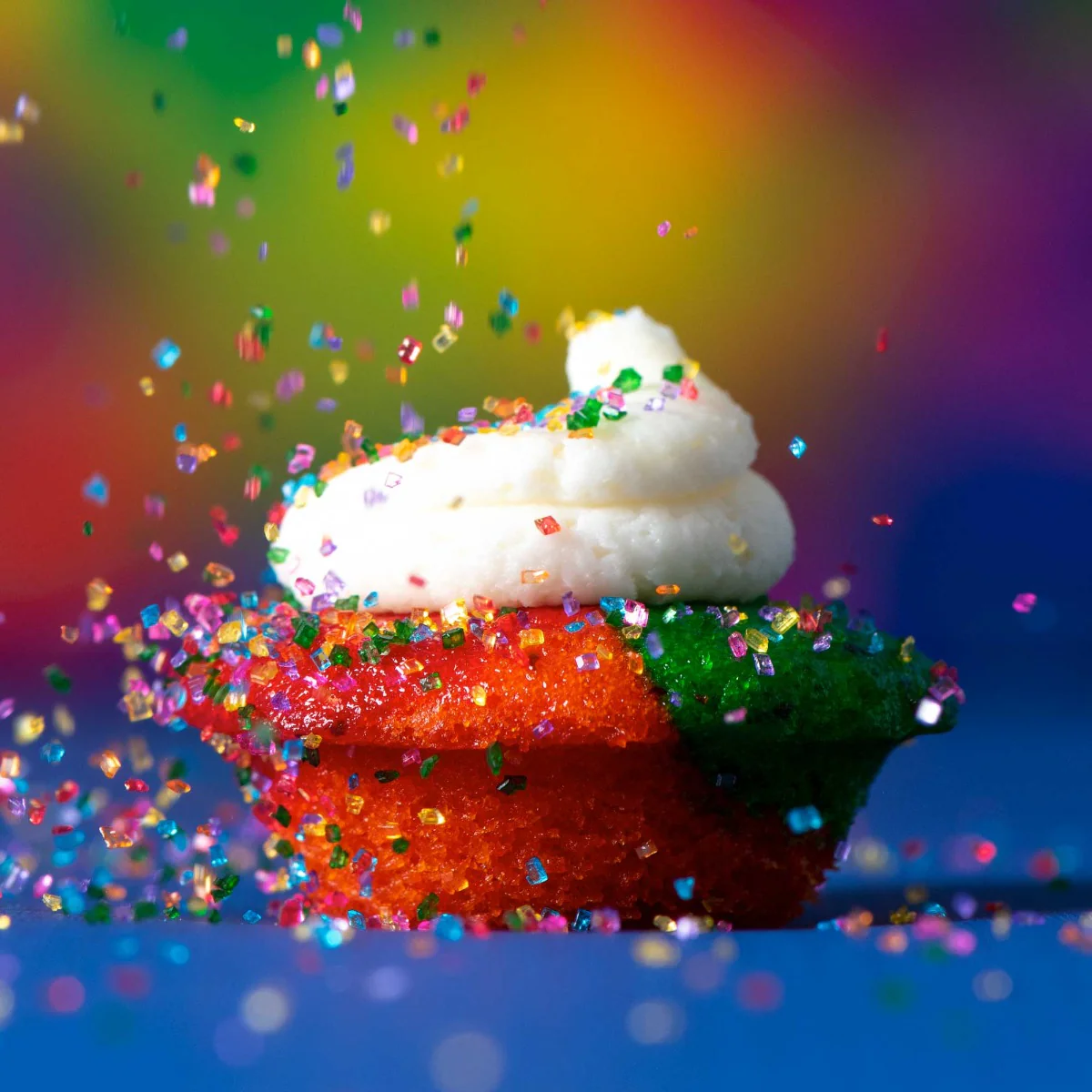 Tie-Dye Cupcakes 100-Pack - Image 5